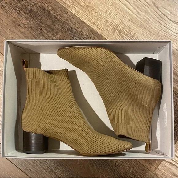 Everlane Glove Boot - Picture 6 of 6